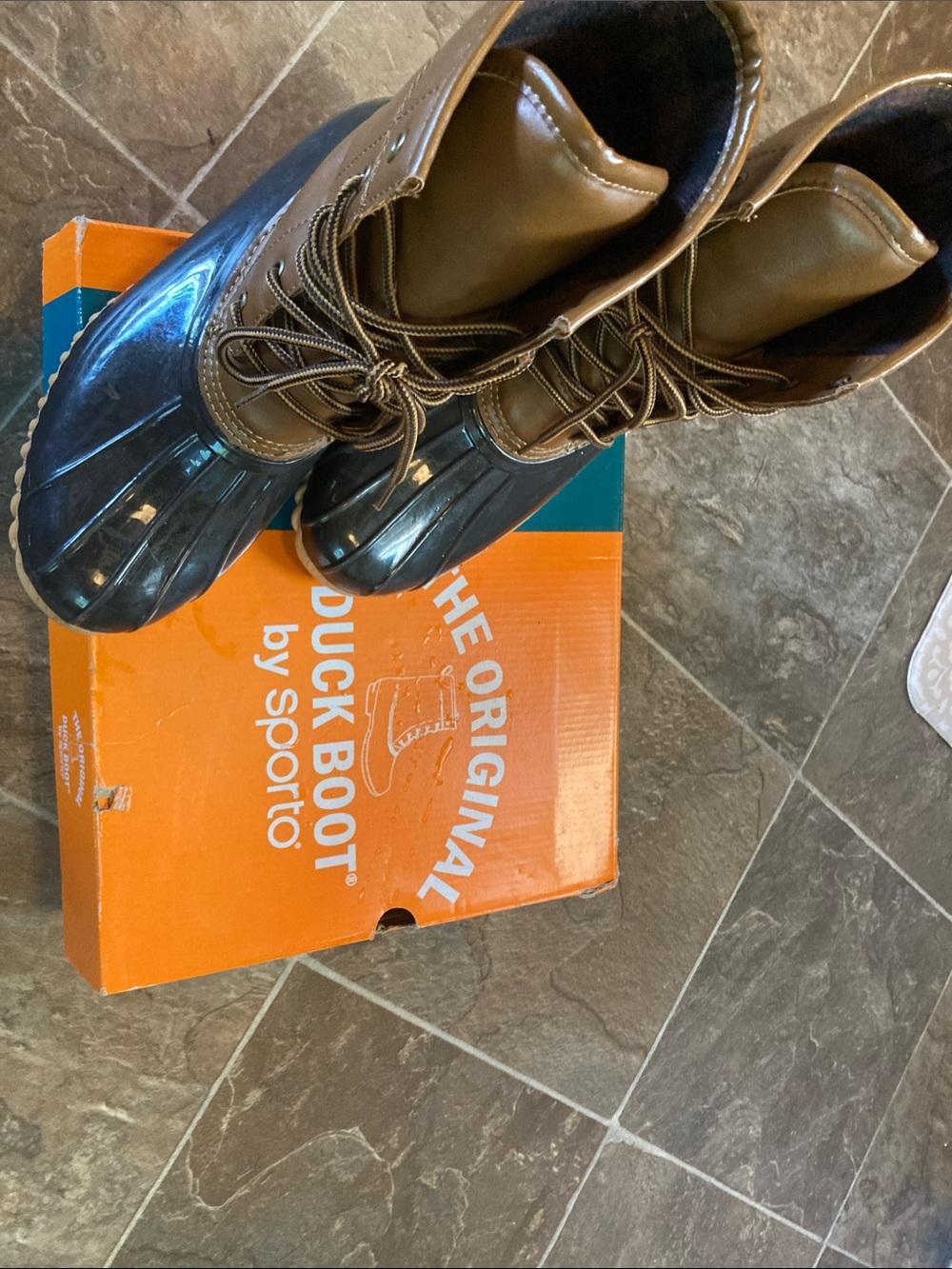 Sporto Two-Tone Duck Boots in Brown and Black